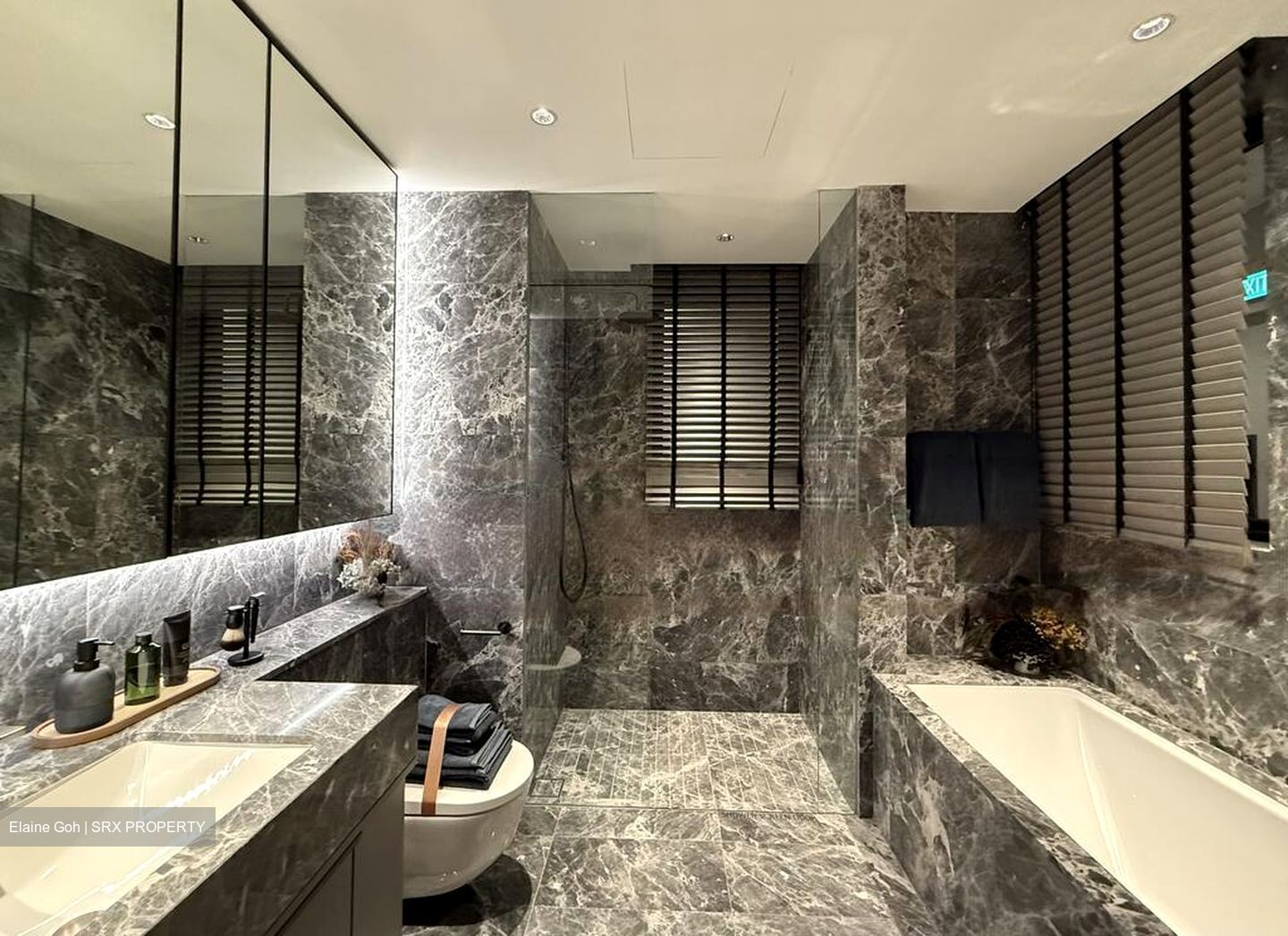 Meyer Road (D15), Condominium #452658241